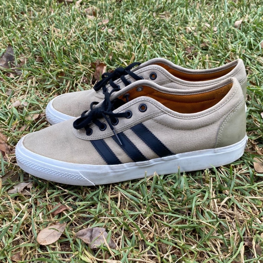Adidas Adi-Ease Skateboarding Tan Black Skull Graphic DB0409 Mens 11